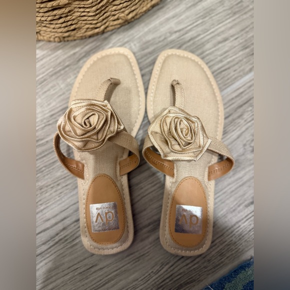 Never worn Dolce Vita sandals - Picture 1 of 3